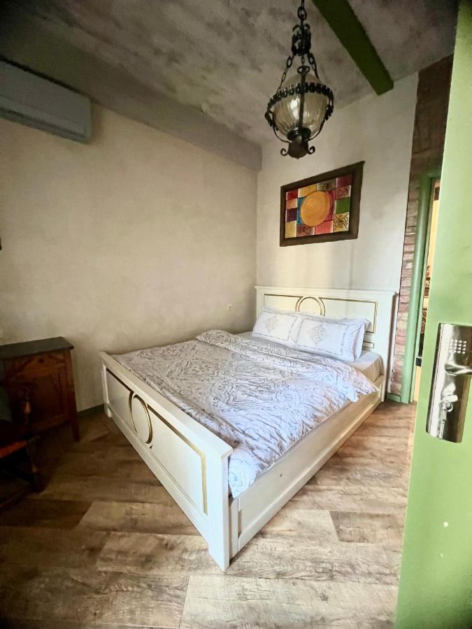 T2&T3 Apartments Levanto Тбилиси Екстериор снимка