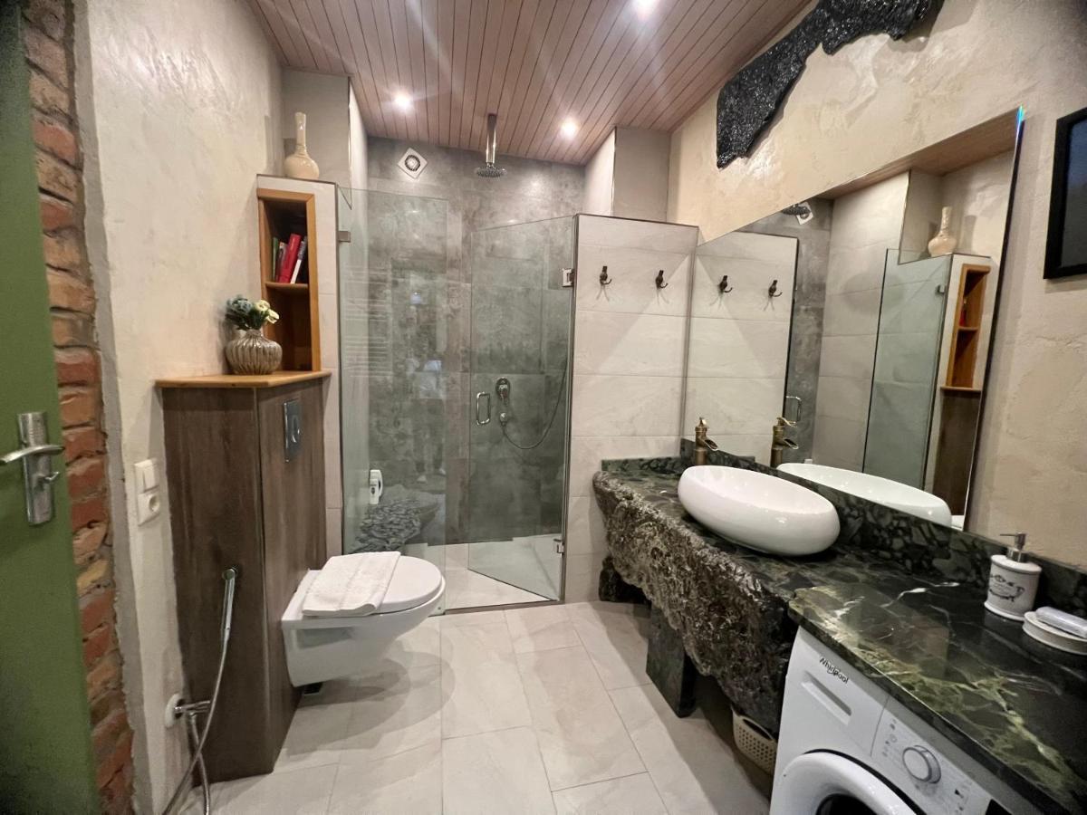 T2&T3 Apartments Levanto Тбилиси Екстериор снимка