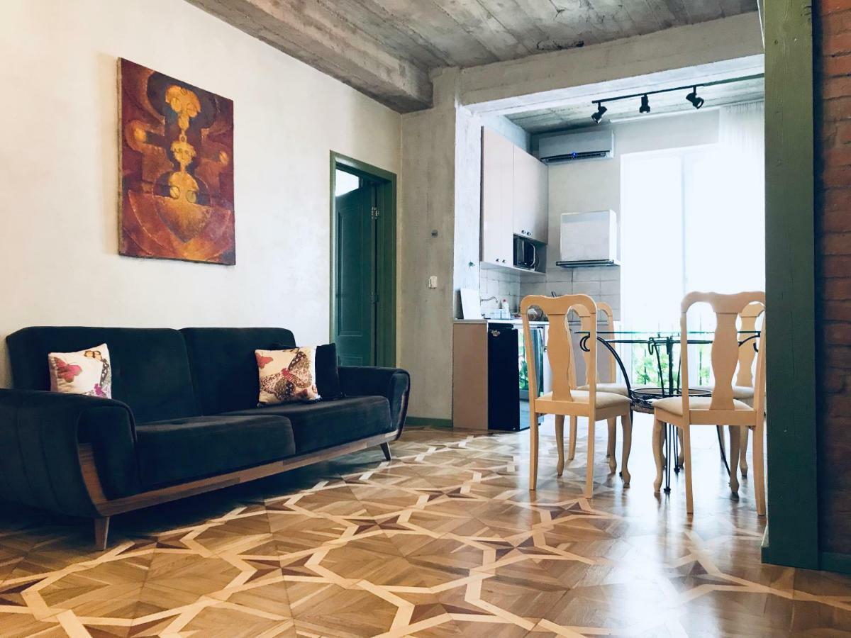 T2&T3 Apartments Levanto Тбилиси Екстериор снимка